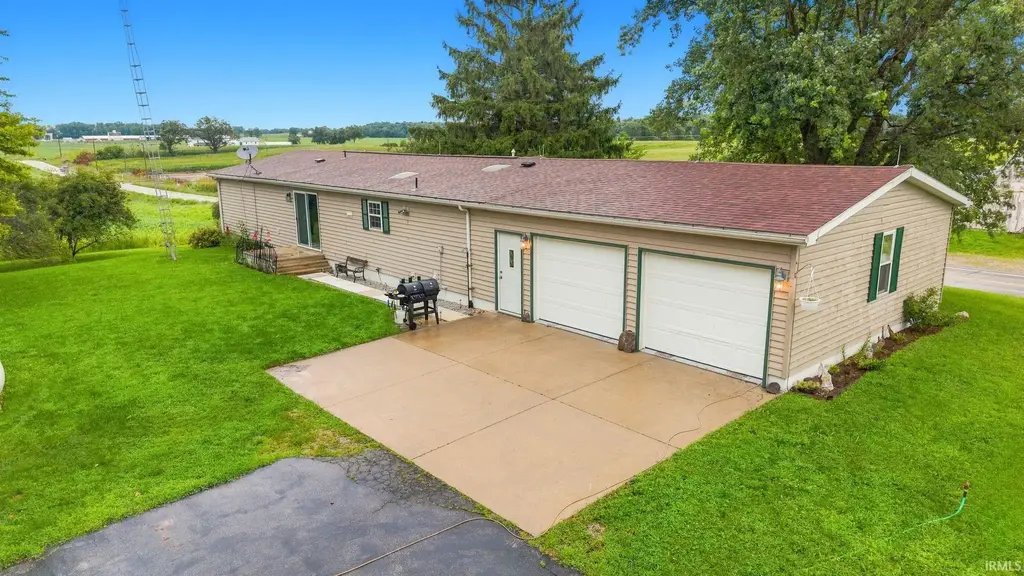 3690 S State Road 3, Lagrange