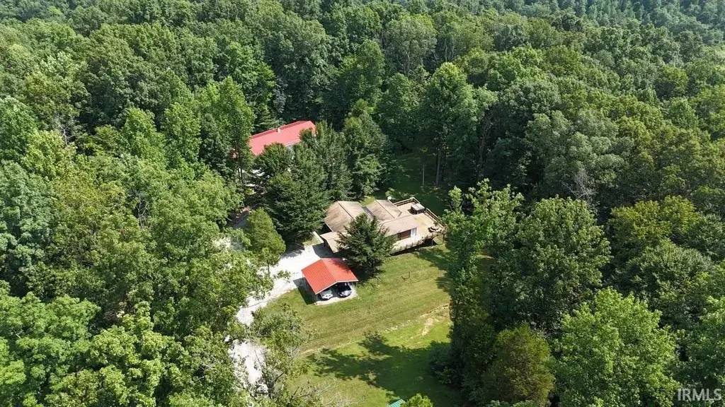 1904 N Woodland Lakes Drive, English