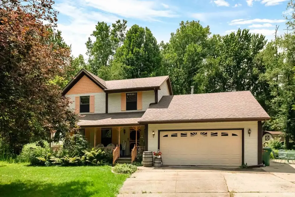 19030 Auten Road, South Bend