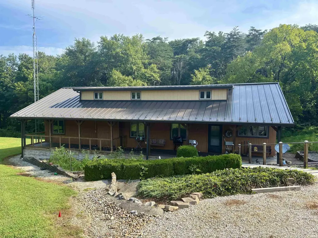 2617 E State Road 64, Winslow