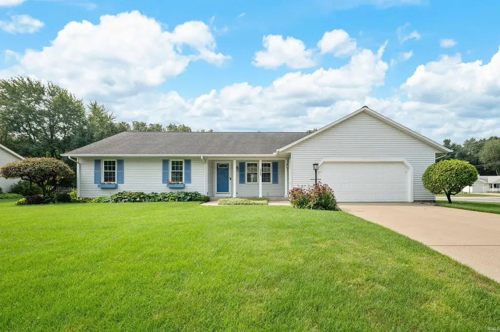 18980 Cedar Mill Court, South Bend