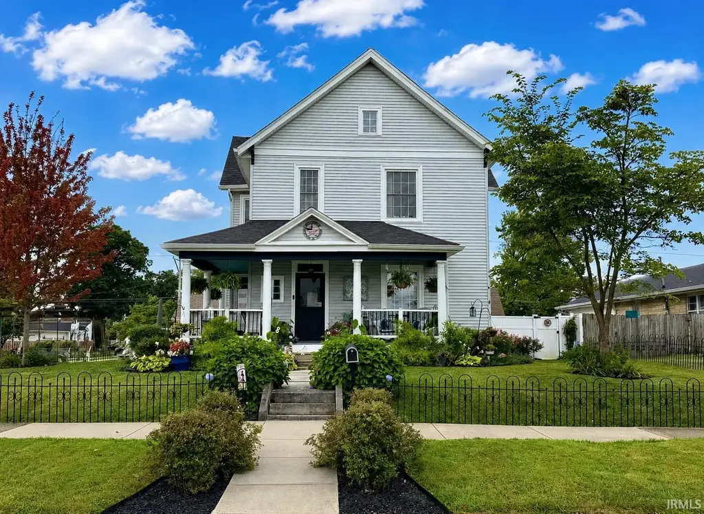 1604 13th Street, Bedford