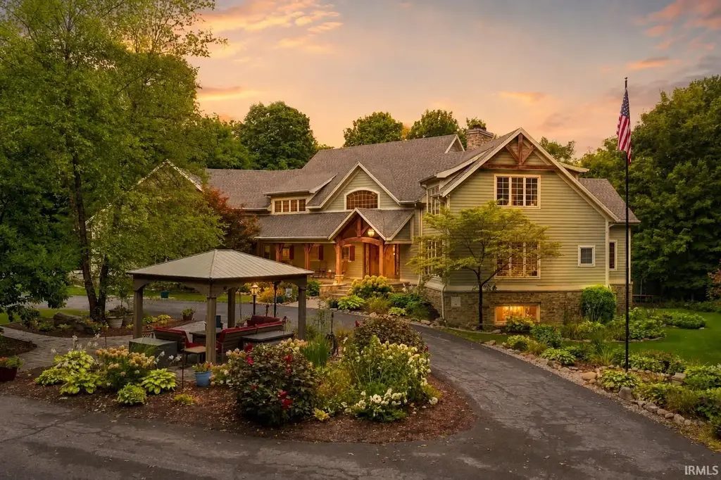 2710 Pleasant Creek Drive, Yorktown