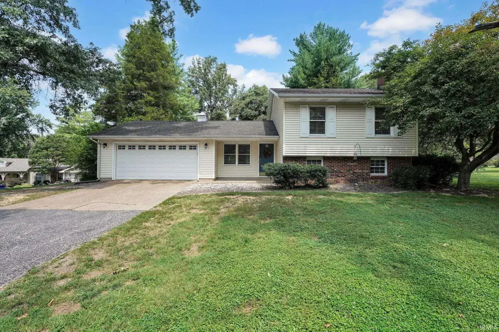 2210 E Boonville New Harmony Road, Evansville
