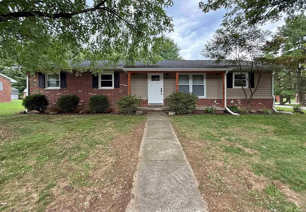1816 Woodlawn Drive, Washington