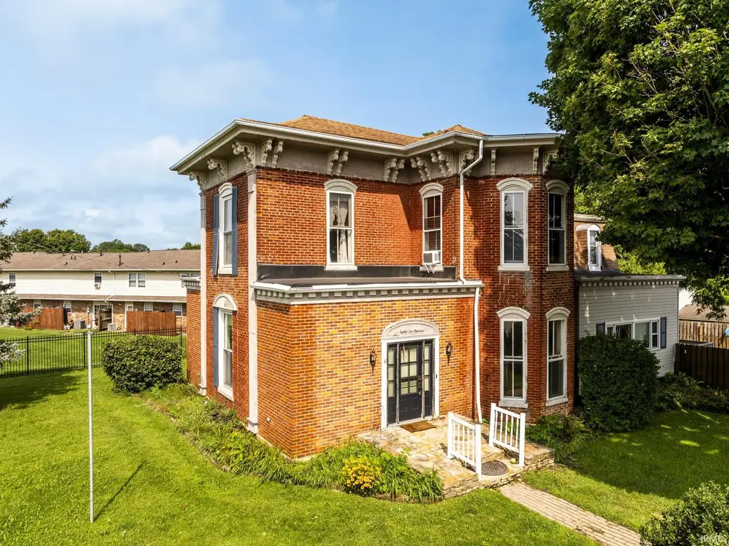 8200 W Smith Street, Yorktown