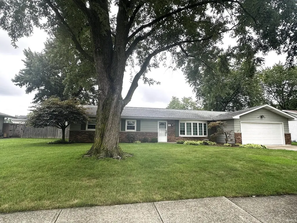 1022 Wolverton Drive, Fort Wayne