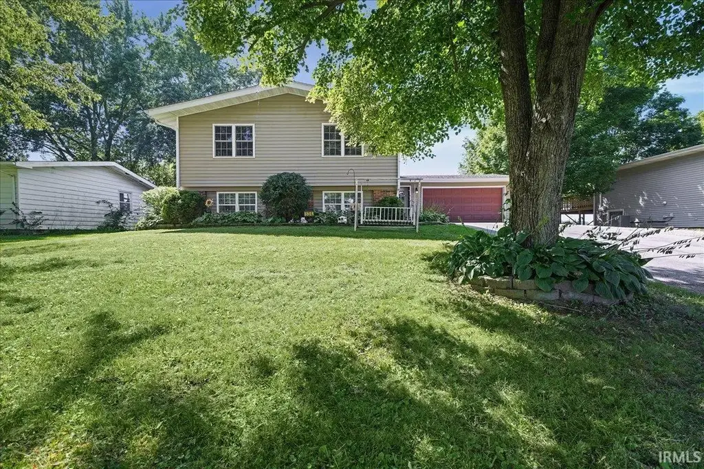 534 Robyn Road, Valparaiso
