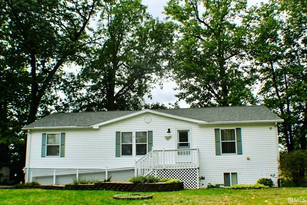 5200 W Lakeview Park Drive, Warsaw