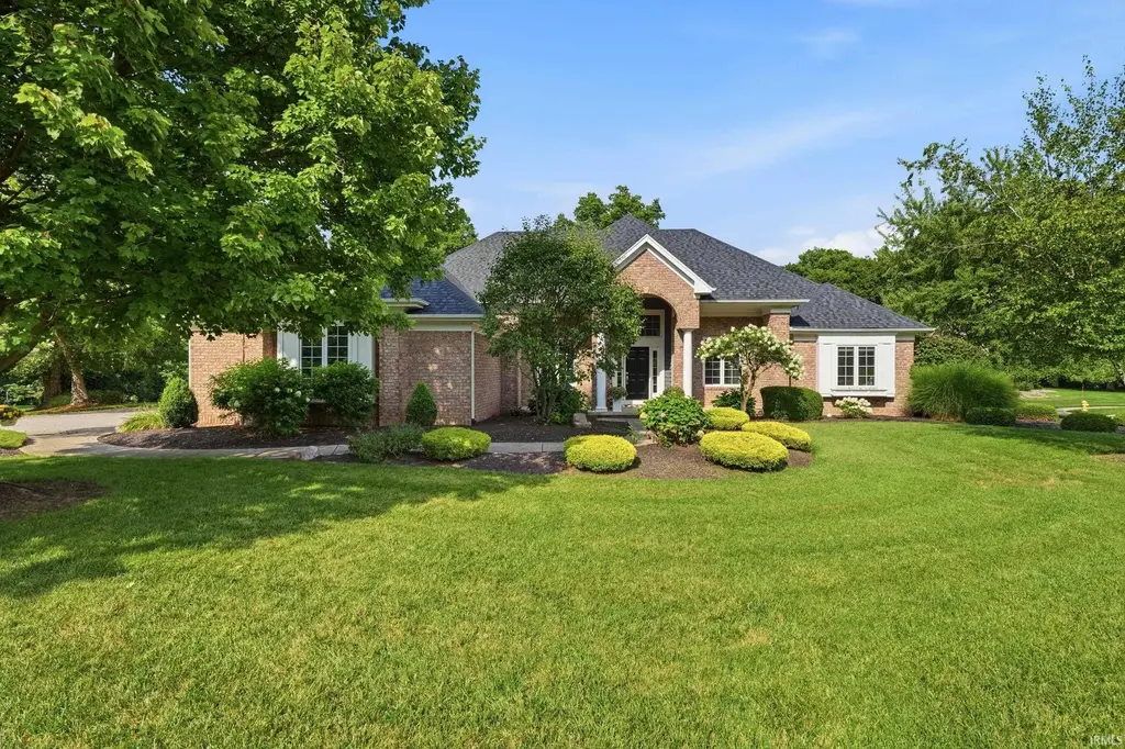 2303 Carnoustie Circle, Kendallville