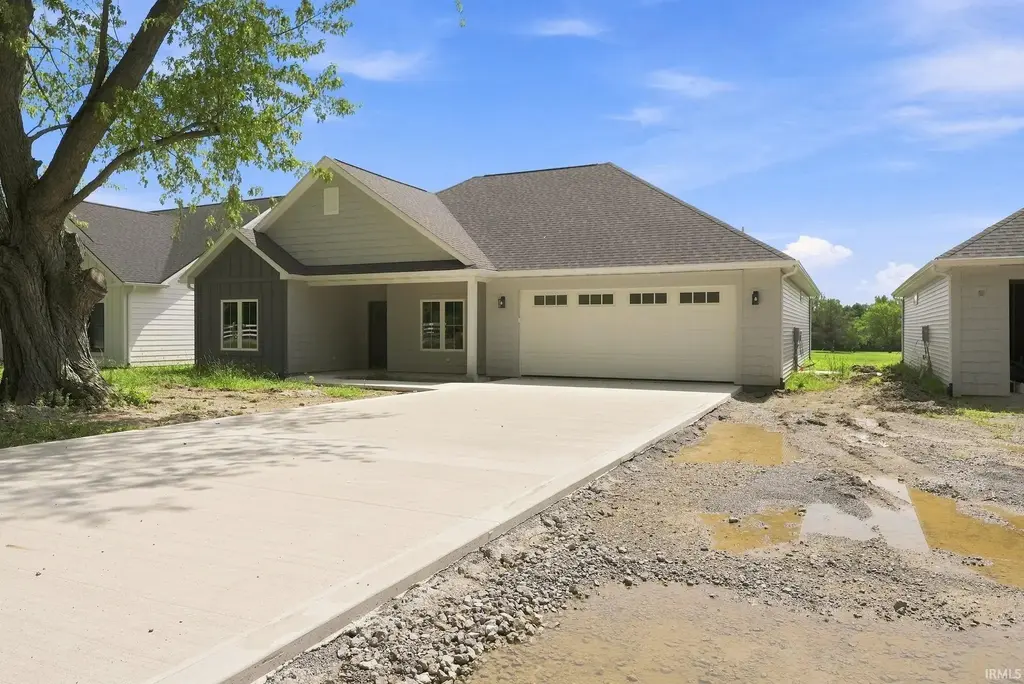 2210 E 250 N Road, Bluffton