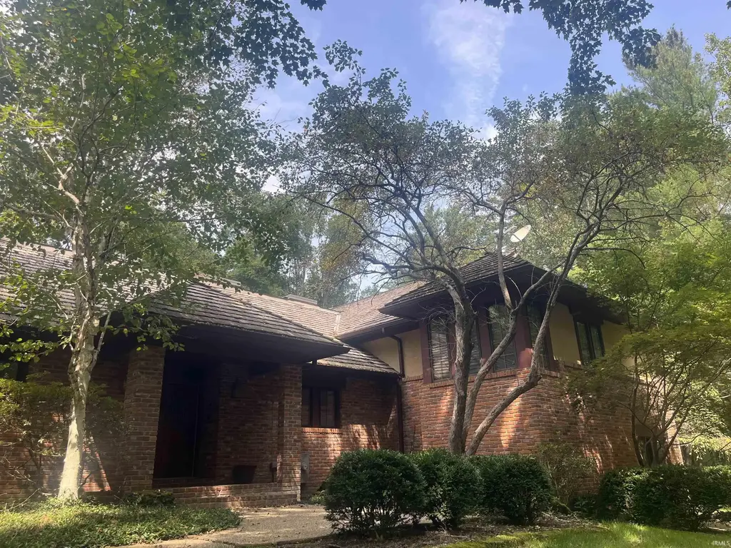 3801 N Bittersweet Drive, Bloomington