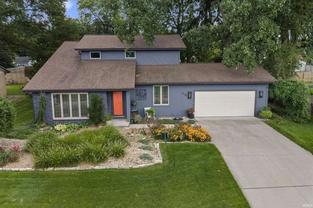 1238 Echo Drive, South Bend