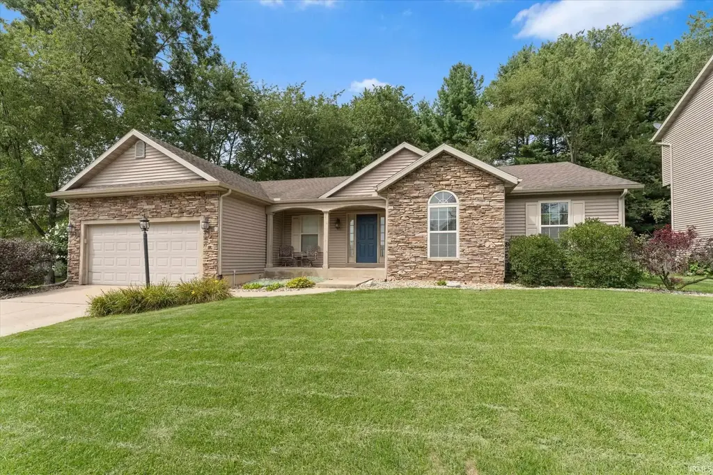 25603 Rolling Hills Drive, South Bend