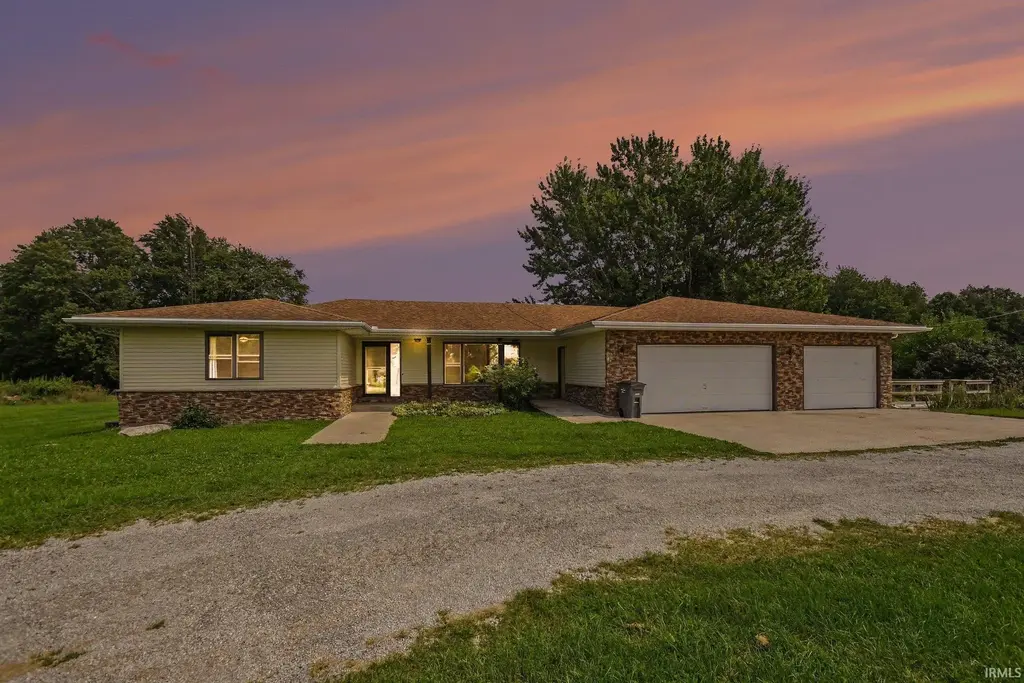 2275 S 625 W, Topeka
