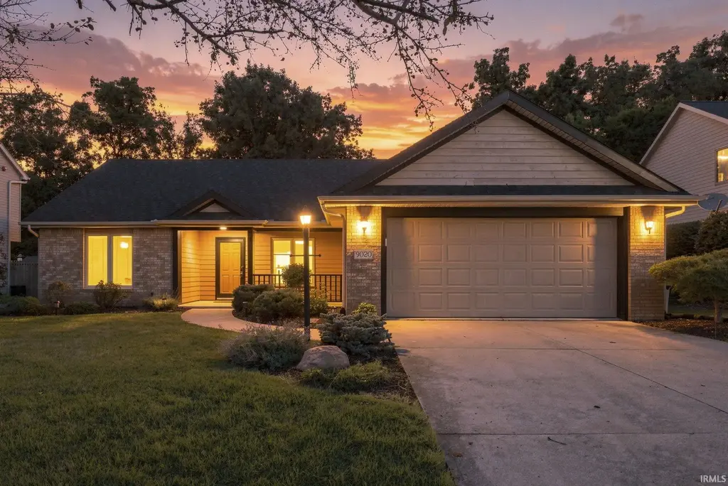 9020 Spring Forest Drive, Fort Wayne