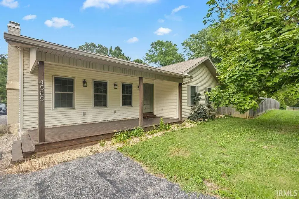 4585 E Robinson Road, Bloomington