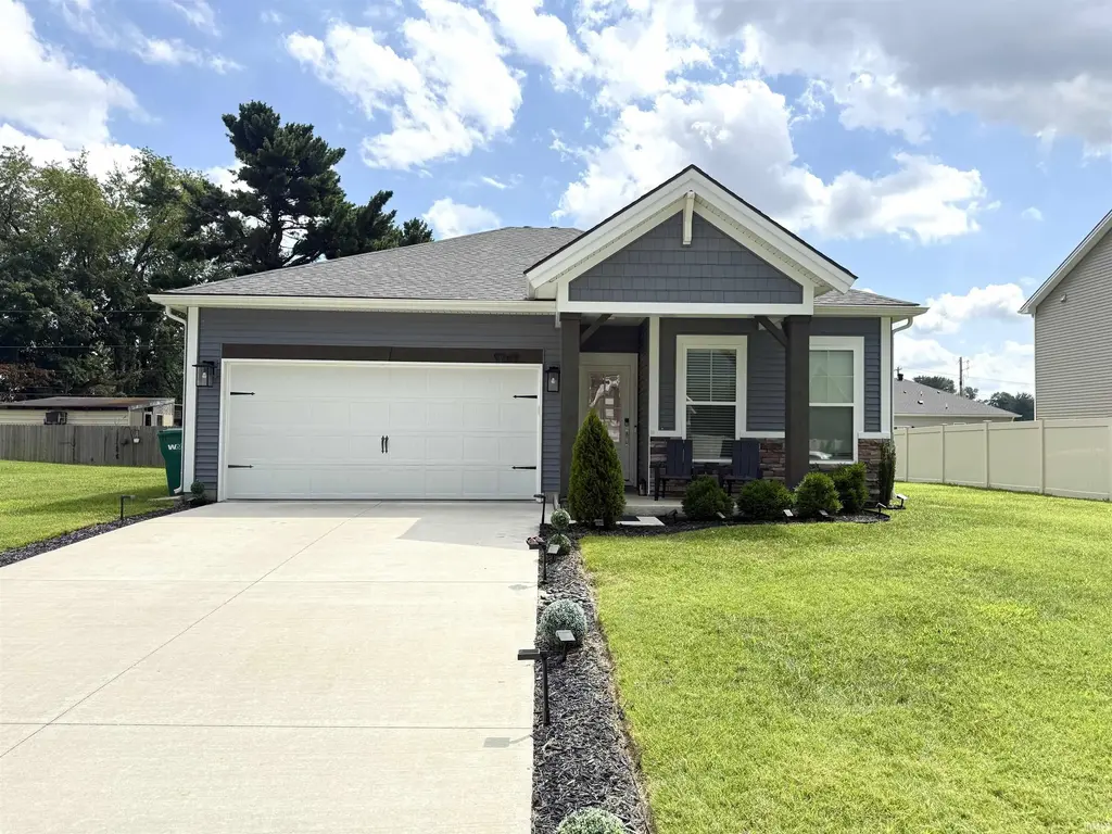 9769 Monte Way, Newburgh
