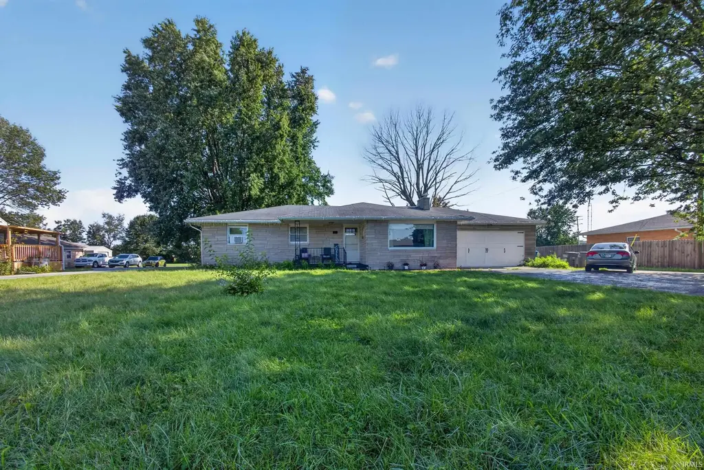 615 E Alto Road, Kokomo