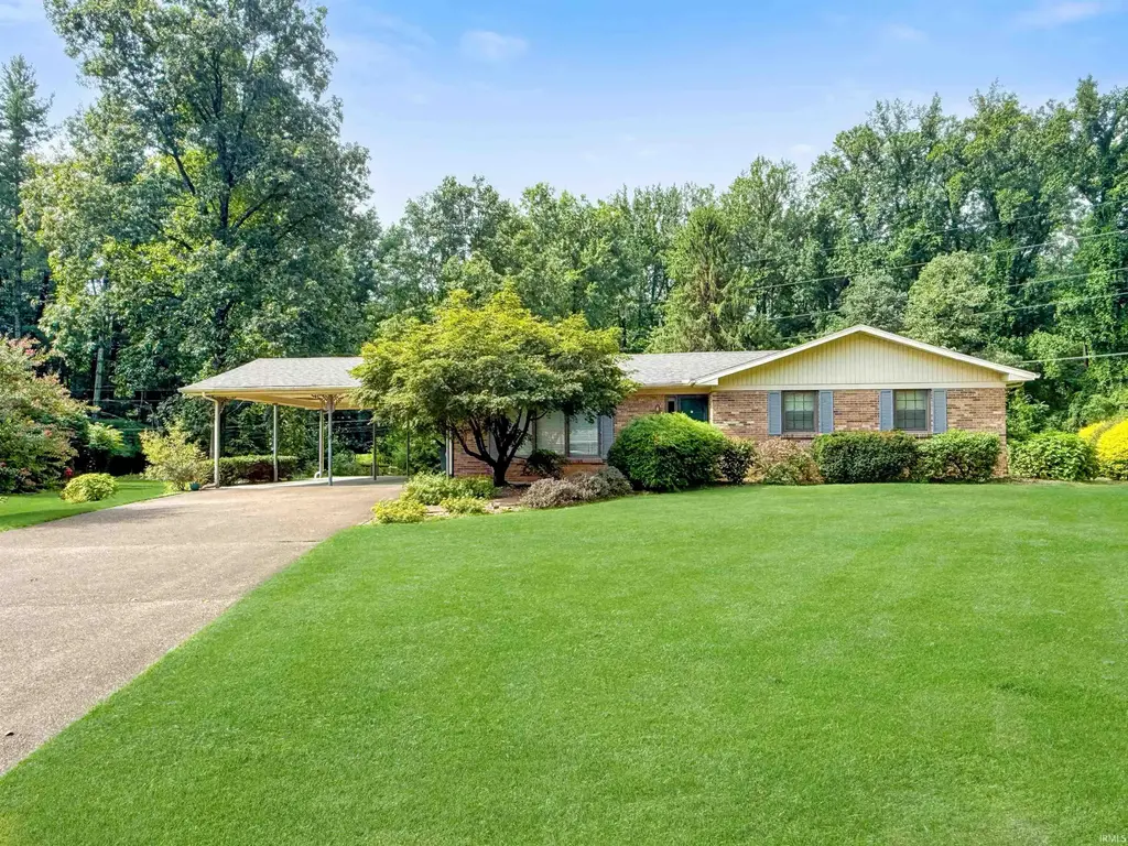 653 Greenview Drive, Evansville
