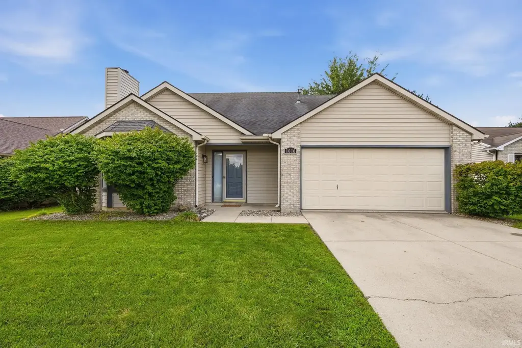 1010 Autumn Ridge Lane, Fort Wayne