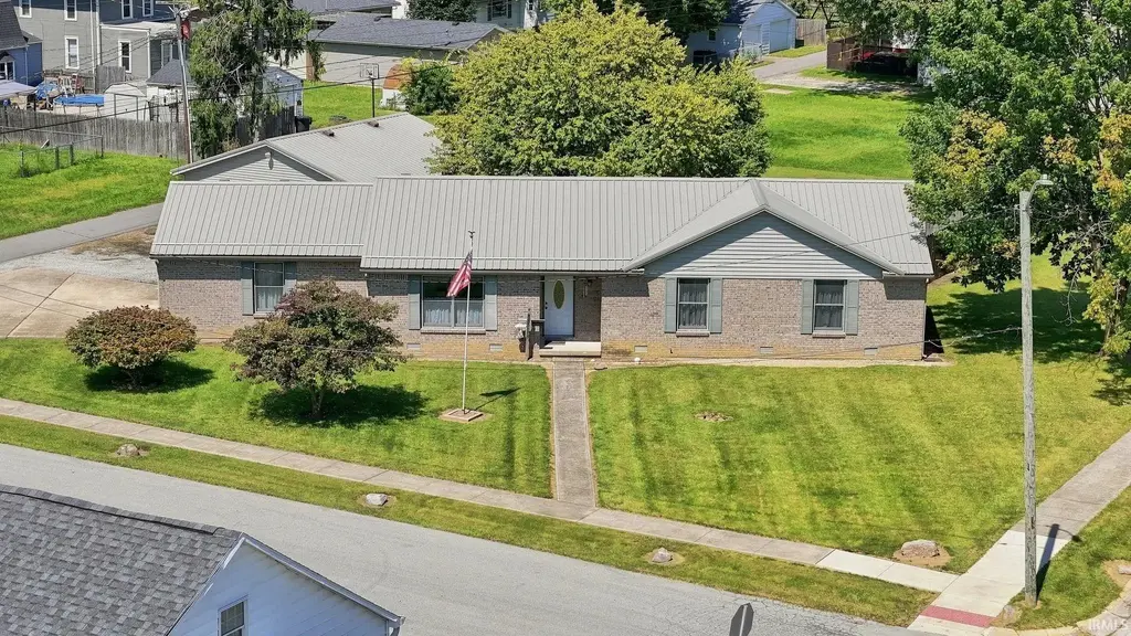 1310 Swan Street, Huntington