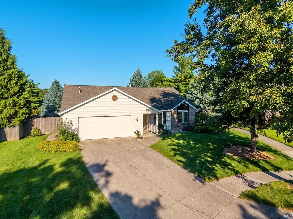 1529 Faulkner Court, Fort Wayne