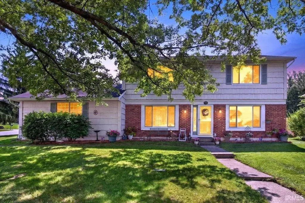 1621 Hemlock Road, Lafayette