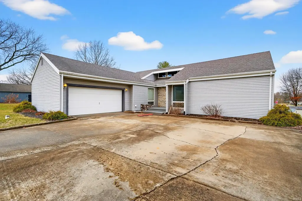 4618 N Shady Lane, Logansport