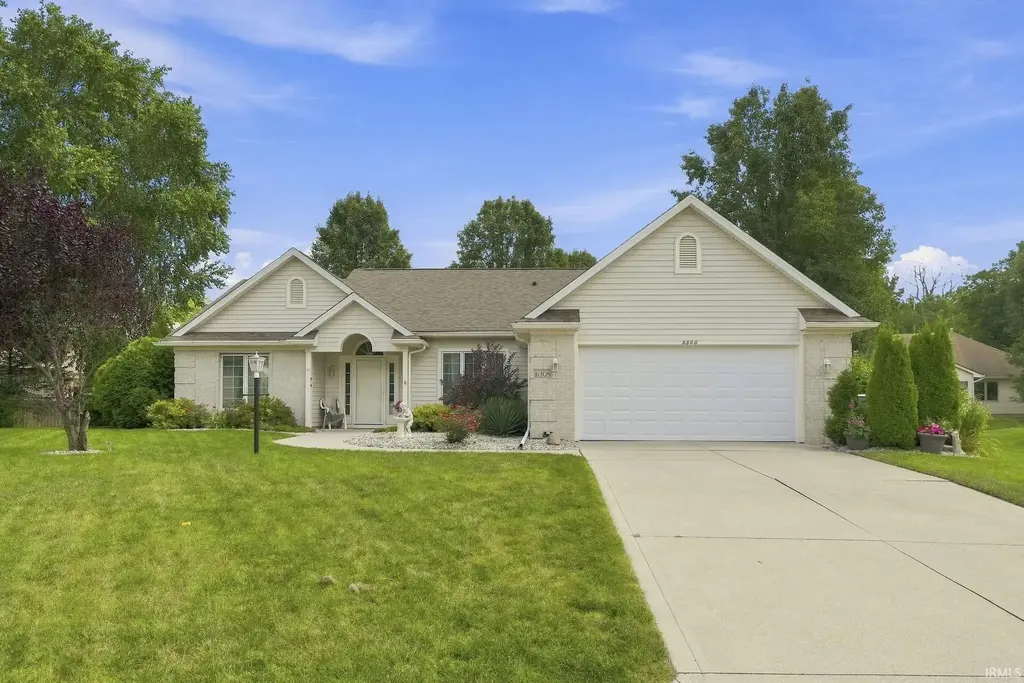 6308 Tree Top Trail, Fort Wayne