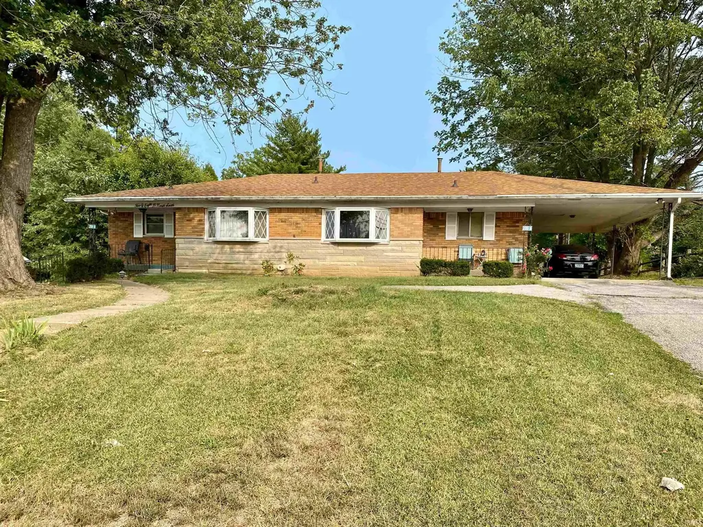 208 N Smith Road, Bloomington