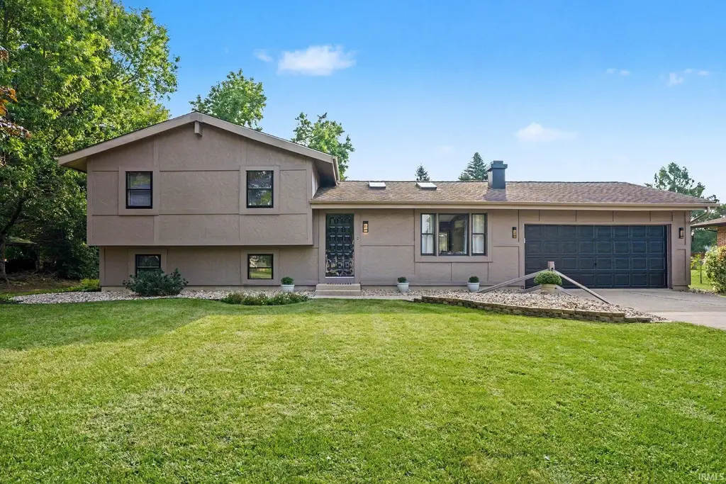 55944 Buckeye Road, Mishawaka