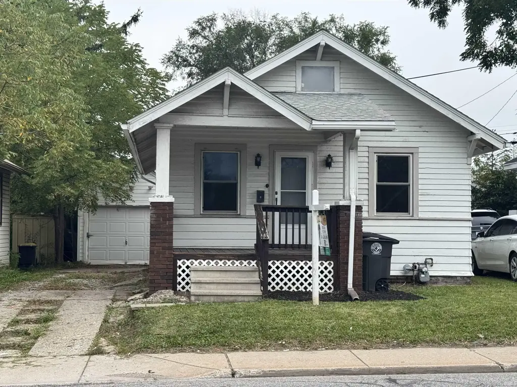 3935 S Clinton Street, Fort Wayne