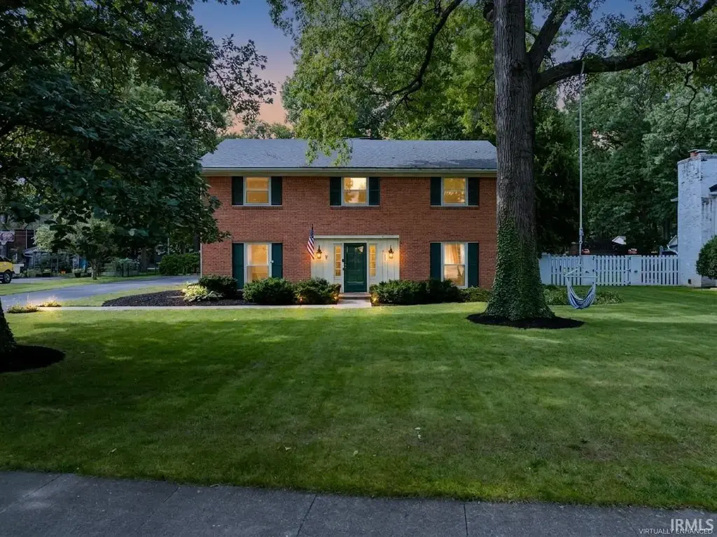 2705 W Twickingham Drive, Muncie