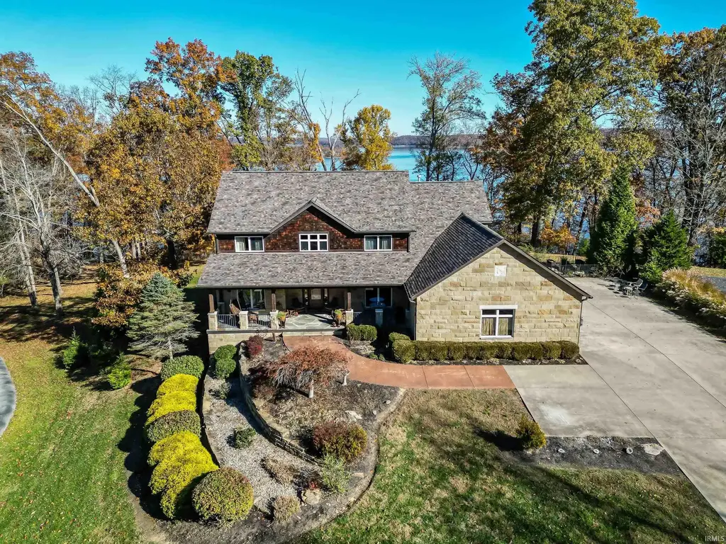 2753 E Pedigo Bay Drive, Bloomington