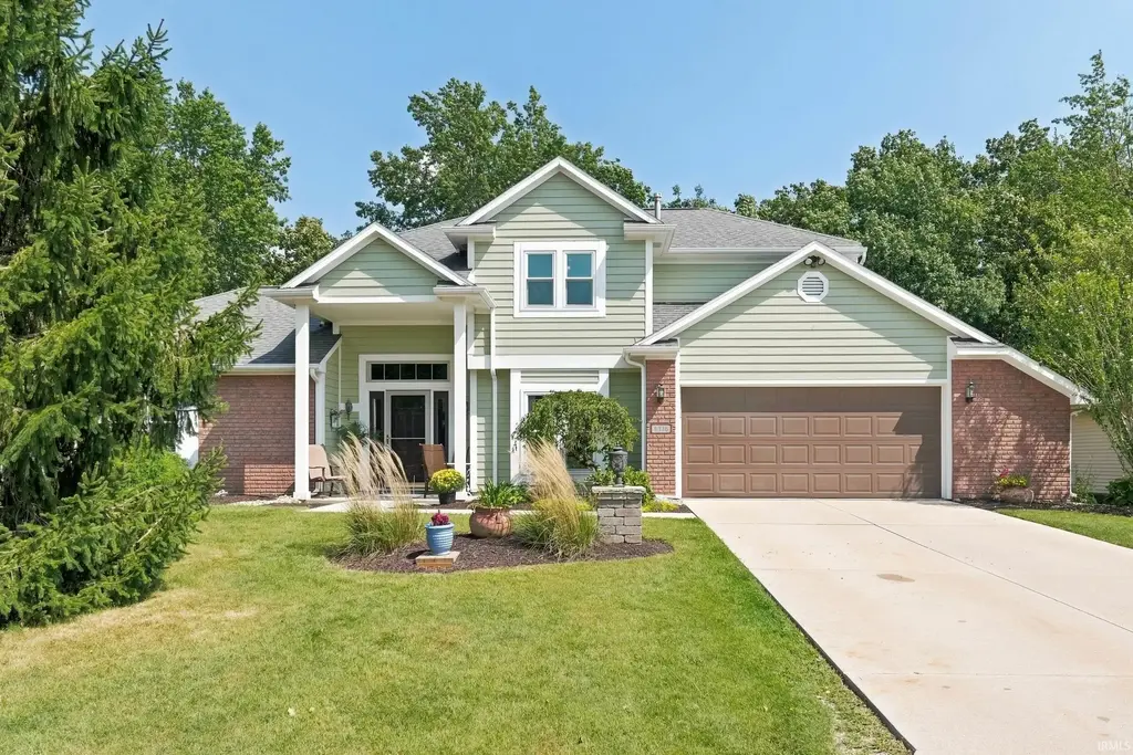6326 Treasure Cove, Fort Wayne