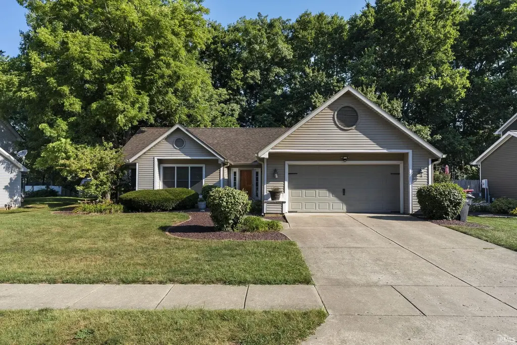 710 Bur Oak W Court, Lafayette