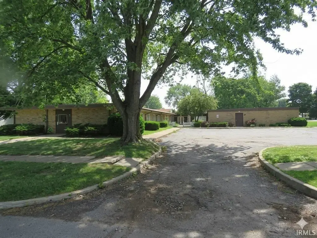 952 Walnut Street, Nappanee