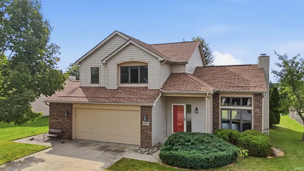 9707 Serpentine Cove, Fort Wayne