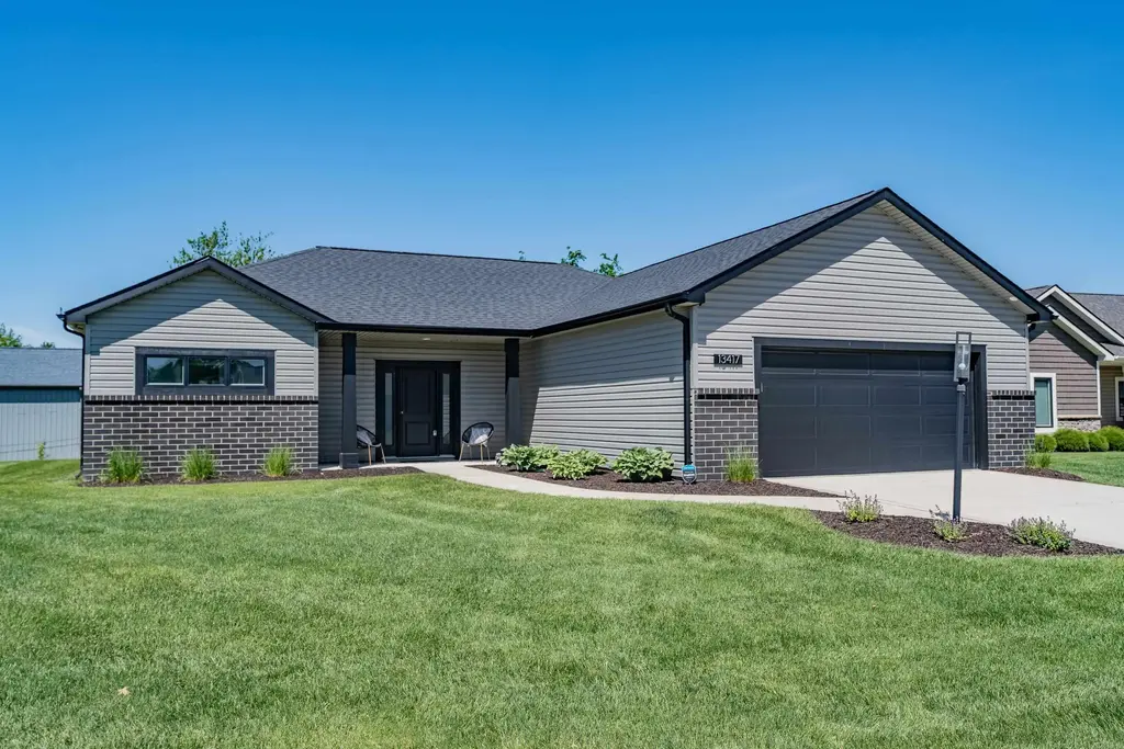 13417 Martingale Cove, Grabill