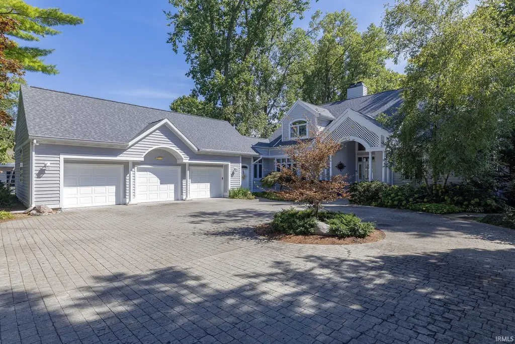 3005 Greenleaf Boulevard, Elkhart