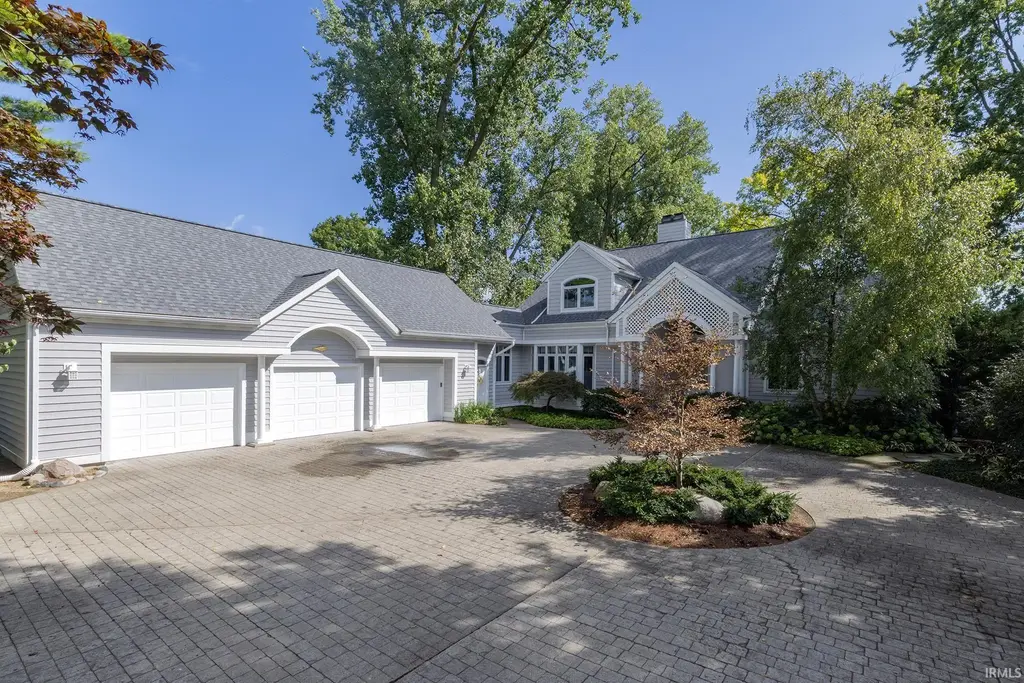 3005 Greenleaf Boulevard, Elkhart