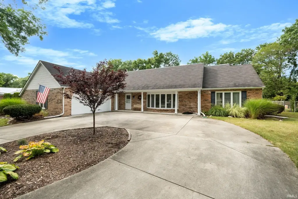 15669 Hearthstone Drive, Mishawaka