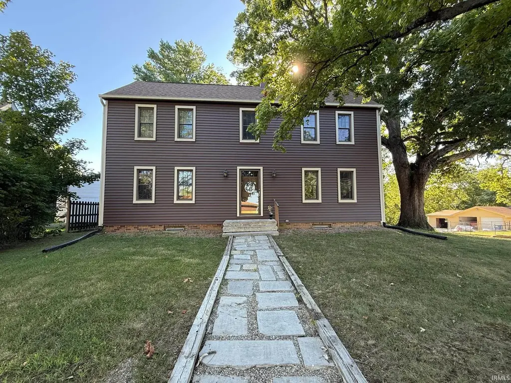 101 Lincoln Avenue, Bedford