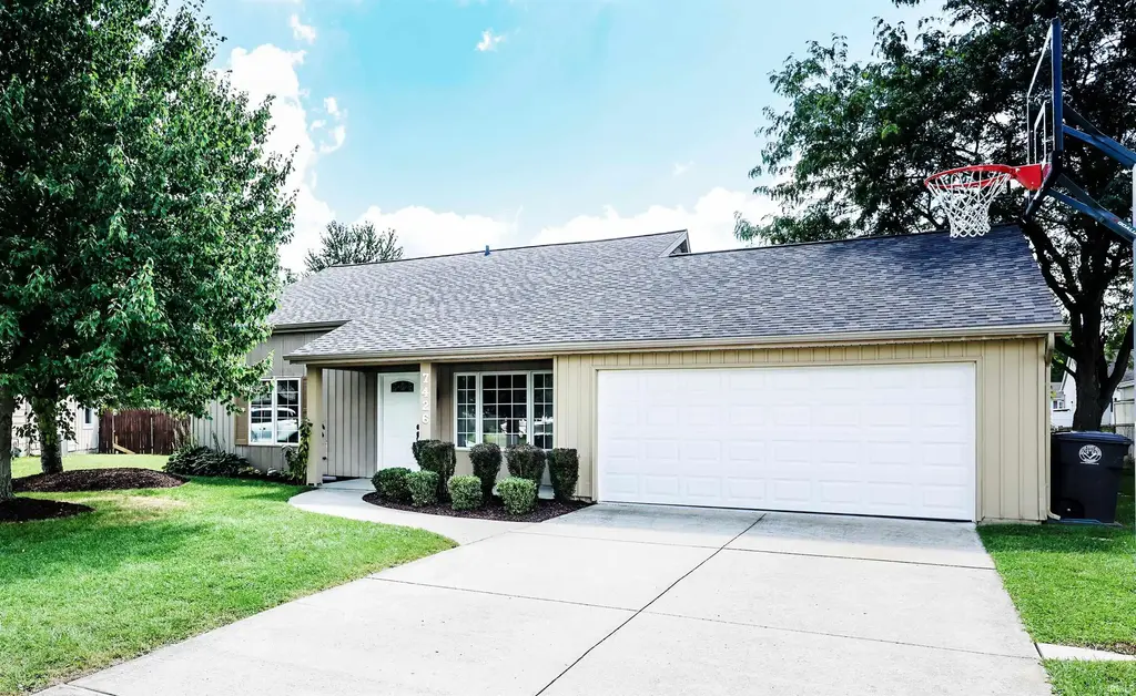 7426 Charlesbury Court, Fort Wayne