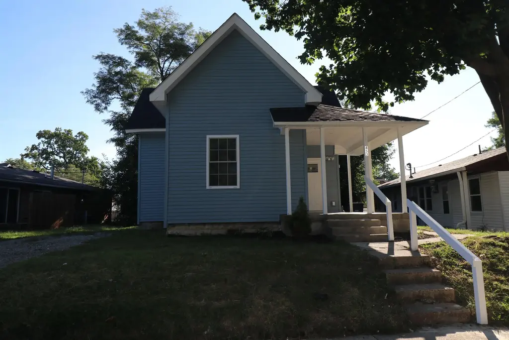 453 Delphi Avenue, Frankfort