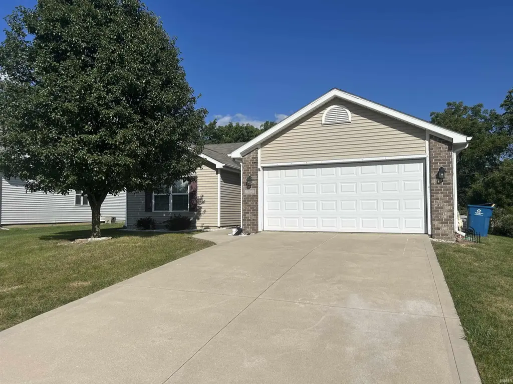 1902 Clifty Parkway Parkway, Fort Wayne