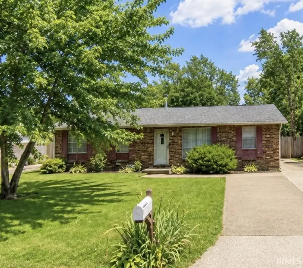 1813 N Colony Road, Evansville