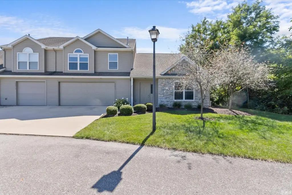 10015 Oak Trail Road, Fort Wayne