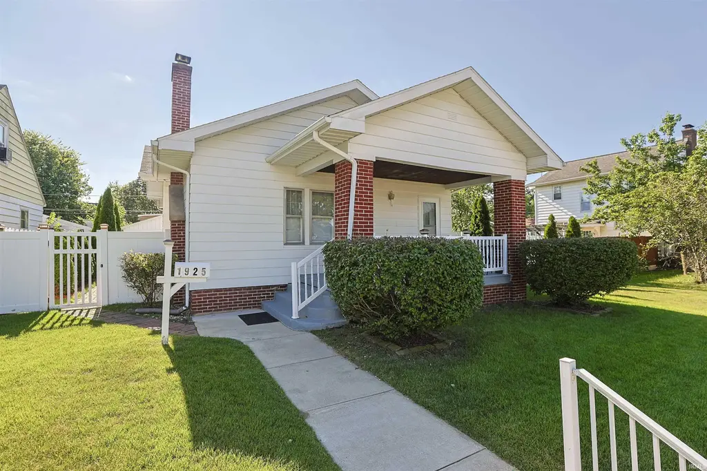 1925 Berkley Place, South Bend